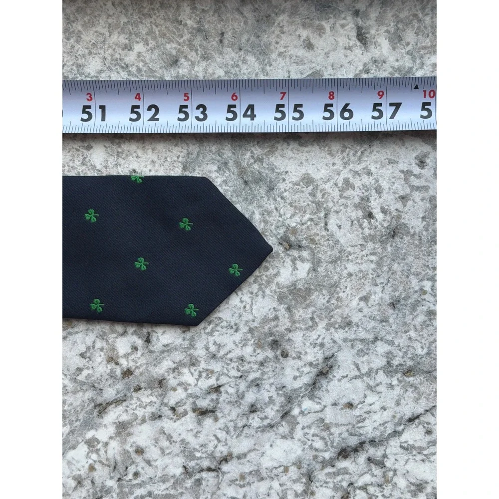 Vintage Marshall Fields Mens Navy Blue Green Shamrock Clover Polyester Tie USA